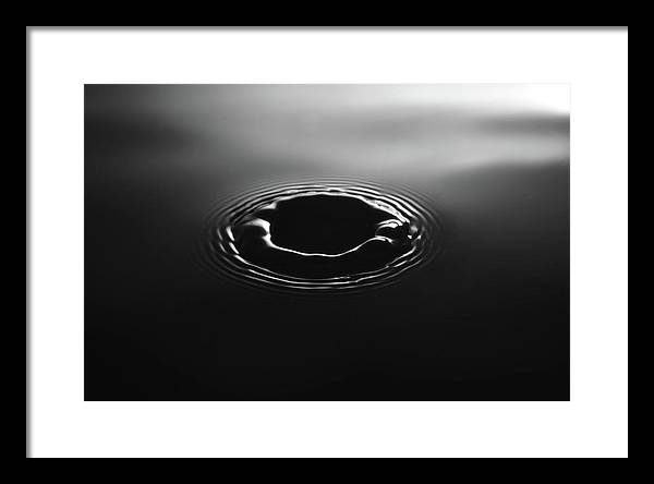 Water Drop / Art Photo - Framed Print