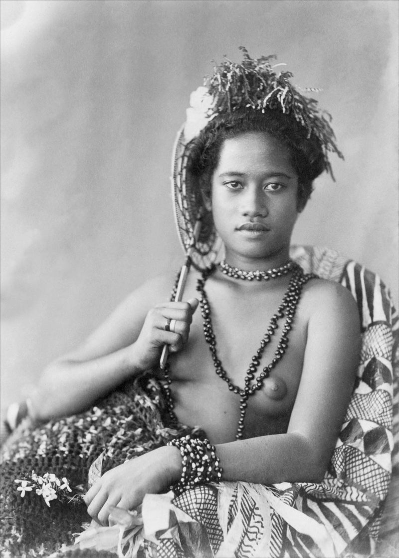 Young Samoan Woman With Necklace