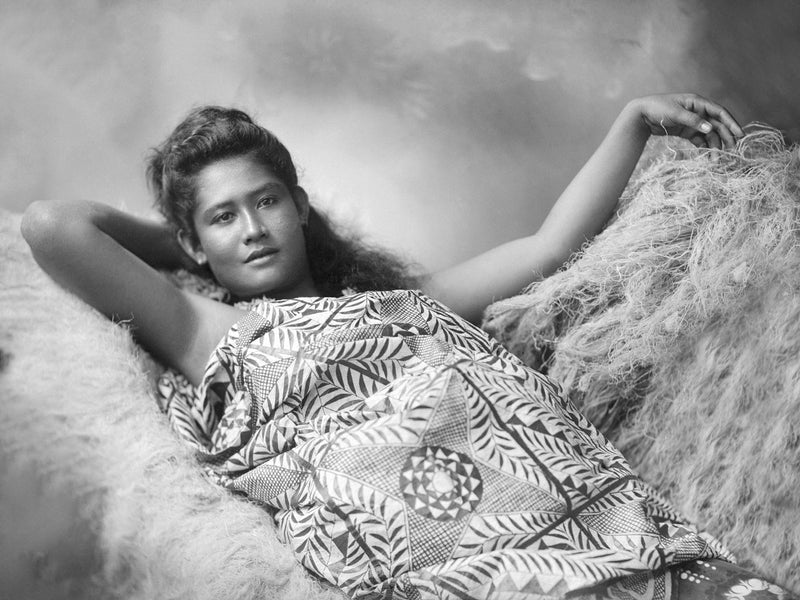 Samoan Girl, Draped in a Siapo