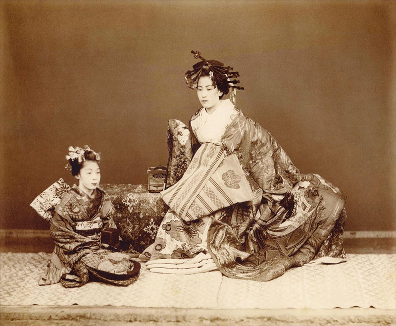 Wealthy Geisha and Maiko Assistant