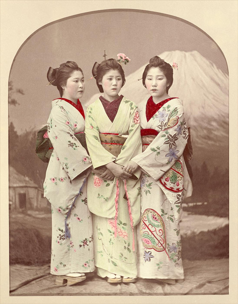Hand Colored Photography, Japan - Three Young Ladies