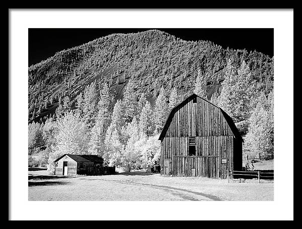 Barn in rural Montana, Infrared View / Art Photo - Framed Print