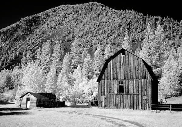 Barn in rural Montana, Infrared View / Art Photo - Art Print