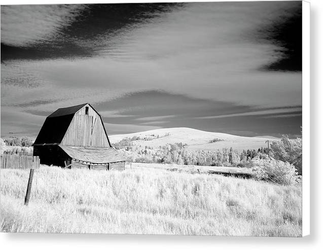 Barn in rural Wyoming, Infrared View / Art Photo - Canvas Print