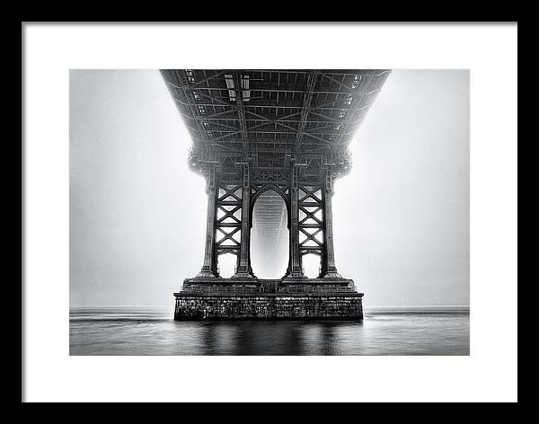 Brooklyn Bridge / Art Photo - Framed Print