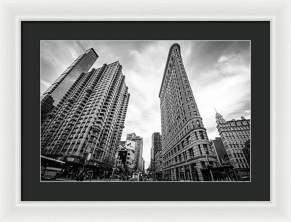 Flat Iron Building, New York / Art Photo - Framed Print