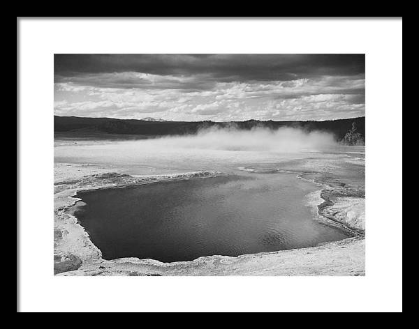 Fountain Geyser Pool, Yellowstone / Art Photo National Park, Wyoming - Framed Print