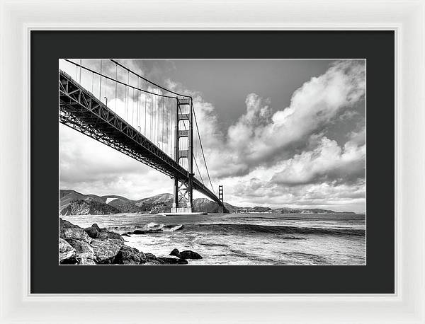 Golden Gate Bridge / Art Photo - Framed Print