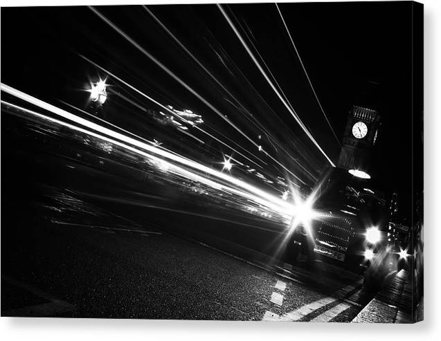 Monochromatic, London / Art Photo - Canvas Print