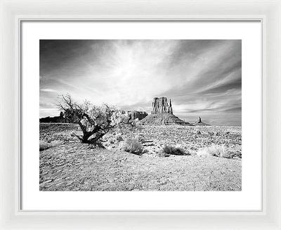 Monument Valley, Arizona / Art Photo - Framed Print