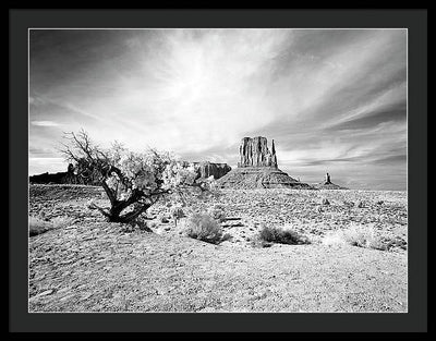 Monument Valley, Arizona / Art Photo - Framed Print