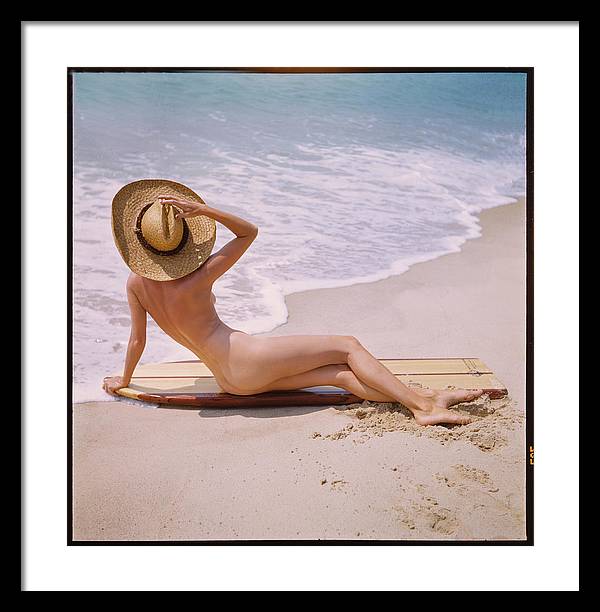 Nude on the Beach / Art Photo - Framed Print