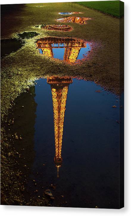 Reflet de la Tour Eiffel, Paris / Art Photo - Canvas Print