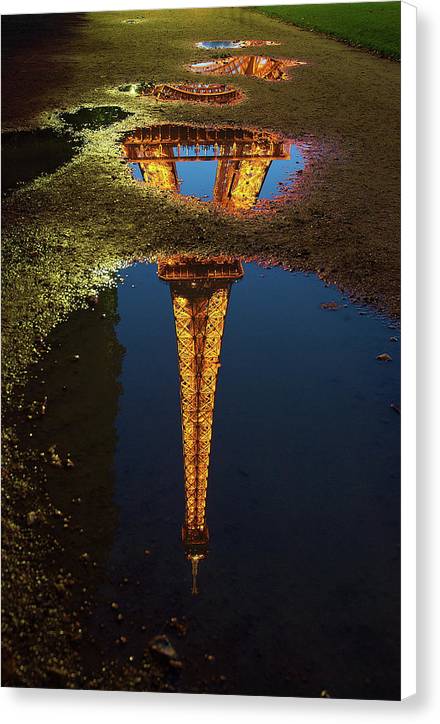 Reflet de la Tour Eiffel, Paris / Art Photo - Canvas Print