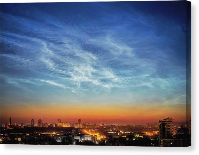 ds in the Sky oSilvery Clouver Yekaterinburg / Art Photo - Canvas Print