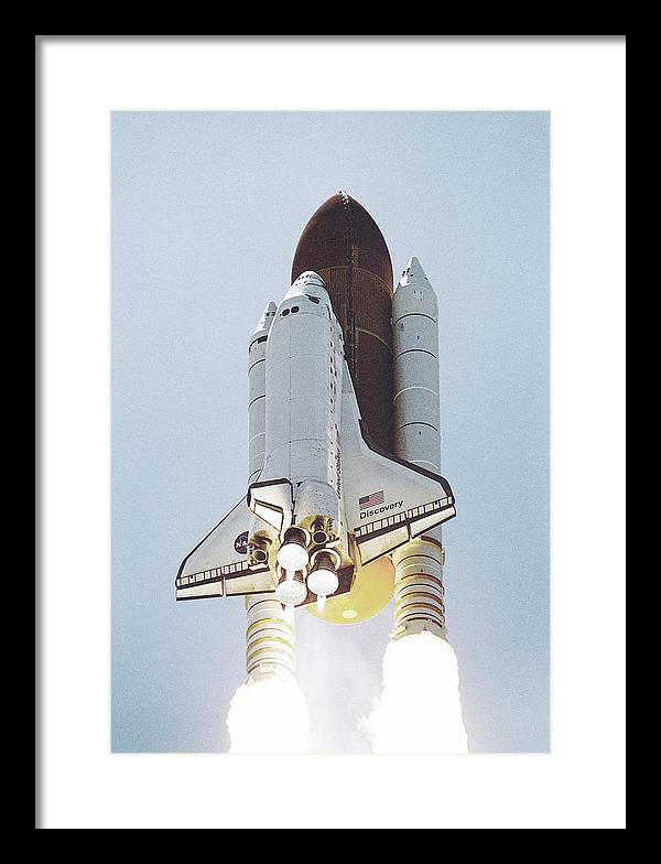 Space Shuttle Discovery, 2006 / Art Photo - Framed Print