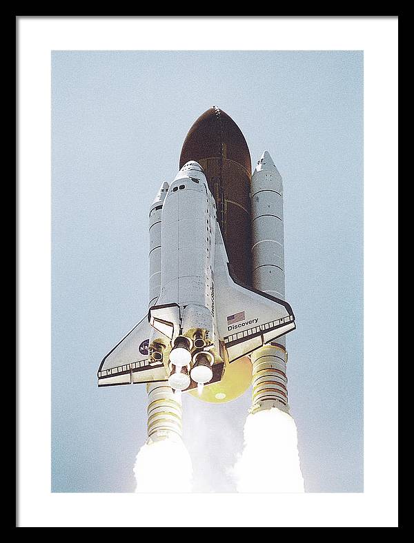 Space Shuttle Discovery, 2006 / Art Photo - Framed Print