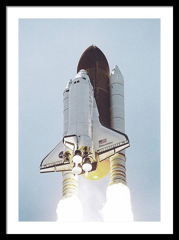 Space Shuttle Discovery, 2006 / Art Photo - Framed Print