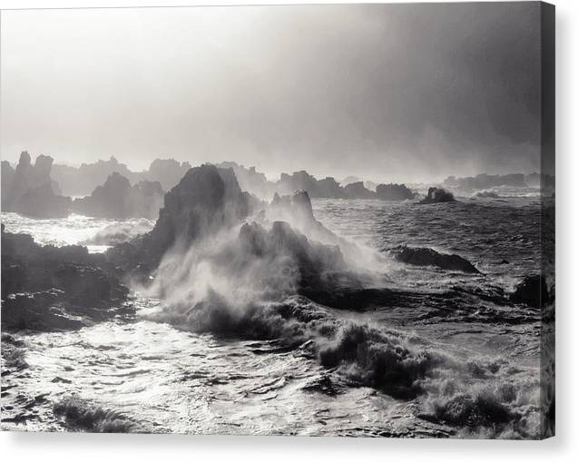 Storm Coming from the West, Black and White / Art Photo - Canvas Print