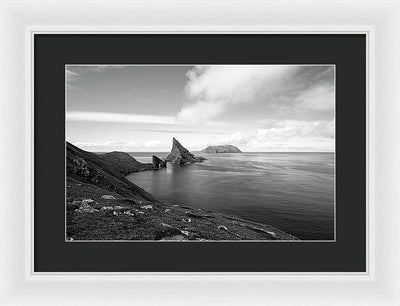 The Drangarnir sea stacks off the Faroe Islands. / Art Photo - Framed Print