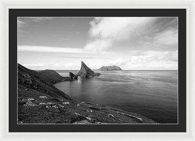 The Drangarnir sea stacks off the Faroe Islands. / Art Photo - Framed Print