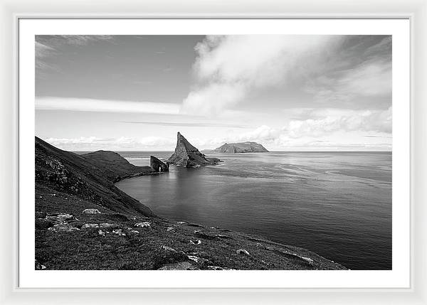 The Drangarnir sea stacks off the Faroe Islands. / Art Photo - Framed Print