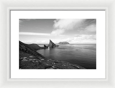 The Drangarnir sea stacks off the Faroe Islands. / Art Photo - Framed Print