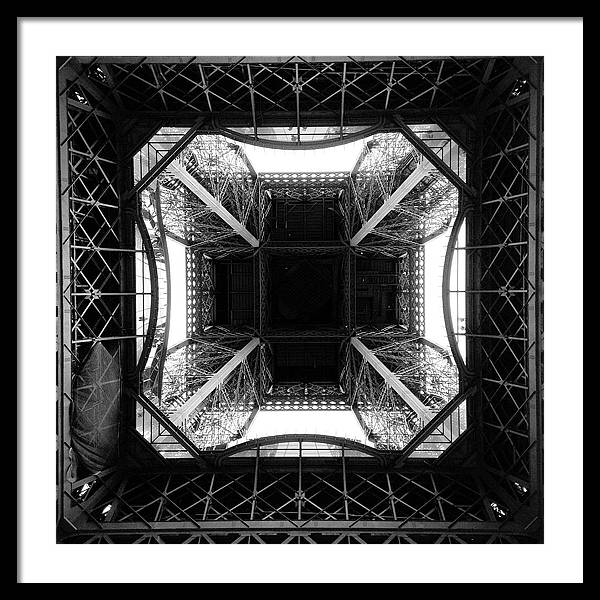 Tour Eiffel, Paris / Art Photo - Framed Print