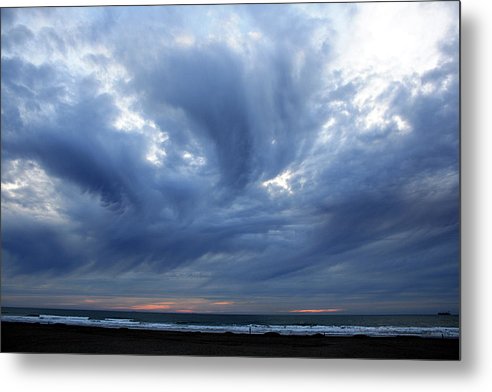 Turbulent Sky with some Mammatus Clouds / Art Photo - Metal Print