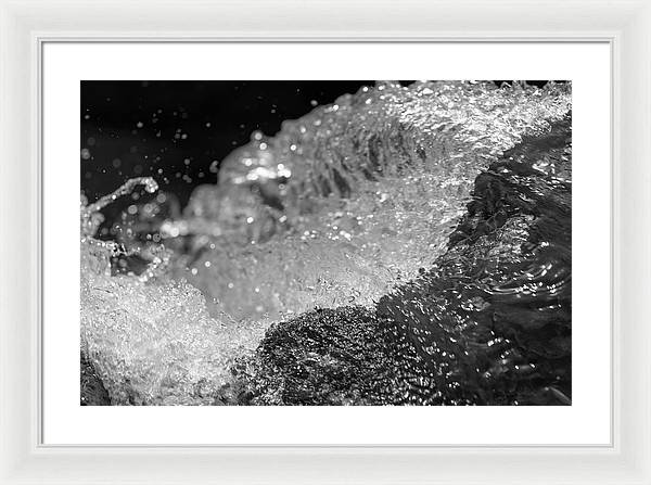 Wave, Close up, Black and White / Art Photo - Framed Print