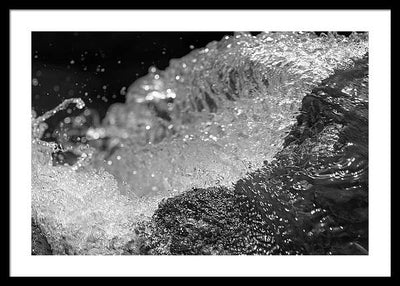 Wave, Close up, Black and White / Art Photo - Framed Print