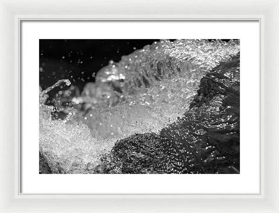 Wave, Close up, Black and White / Art Photo - Framed Print