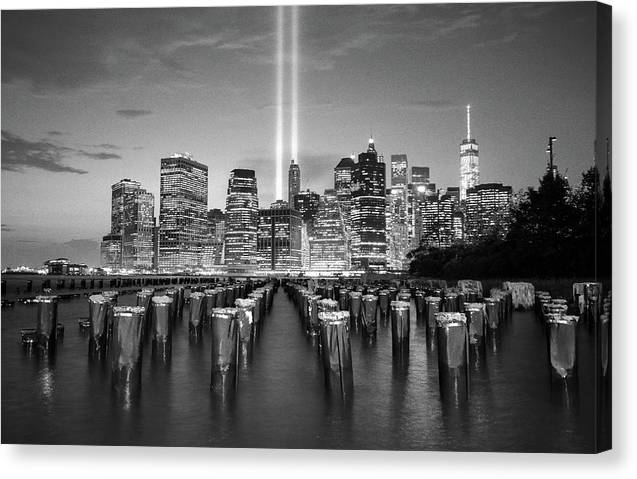 We all Shine on, Lower Manhattan from Brooklyn / Art Photo - Canvas Print