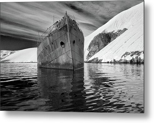 Whaling Ship, Black and White / Art Photo - Metal Print