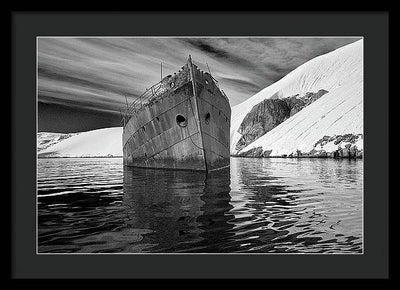 Whaling Ship, Black and White / Art Photo - Framed Print