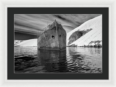 Whaling Ship, Black and White / Art Photo - Framed Print