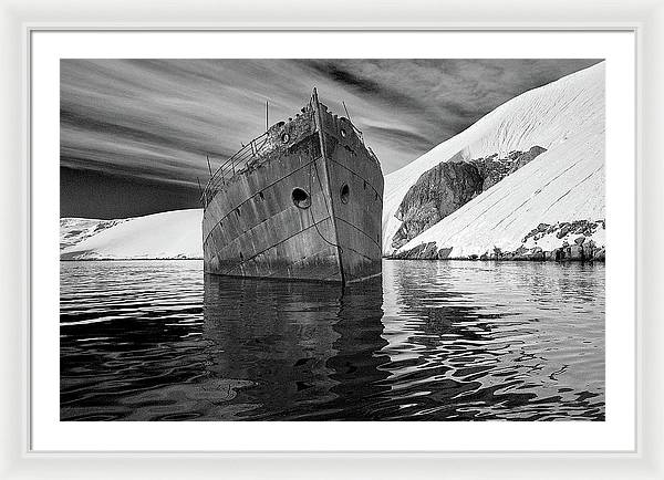 Whaling Ship, Black and White / Art Photo - Framed Print