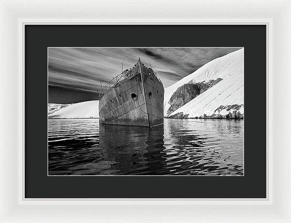 Whaling Ship, Black and White / Art Photo - Framed Print