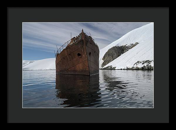 Whaling Ship / Art Photo - Framed Print